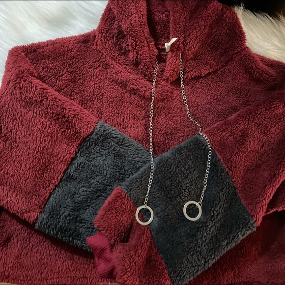 HELLO MISS PLUSH BURGUNDY HOODIE SWEATER & SHORTS SETS - Picture 10 of 11